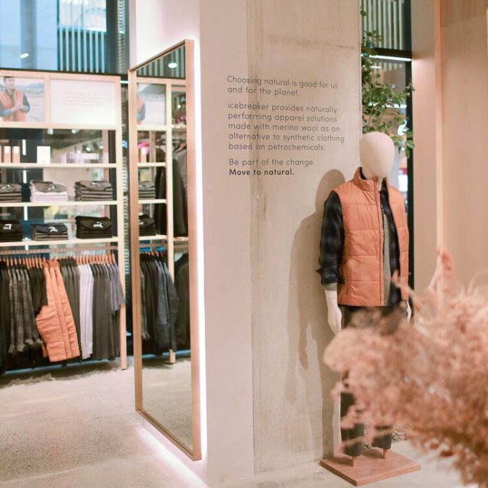 1.credits Pennant & Triumph