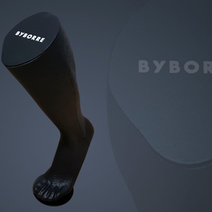 peu-expositor-mitjons-logo-byborre