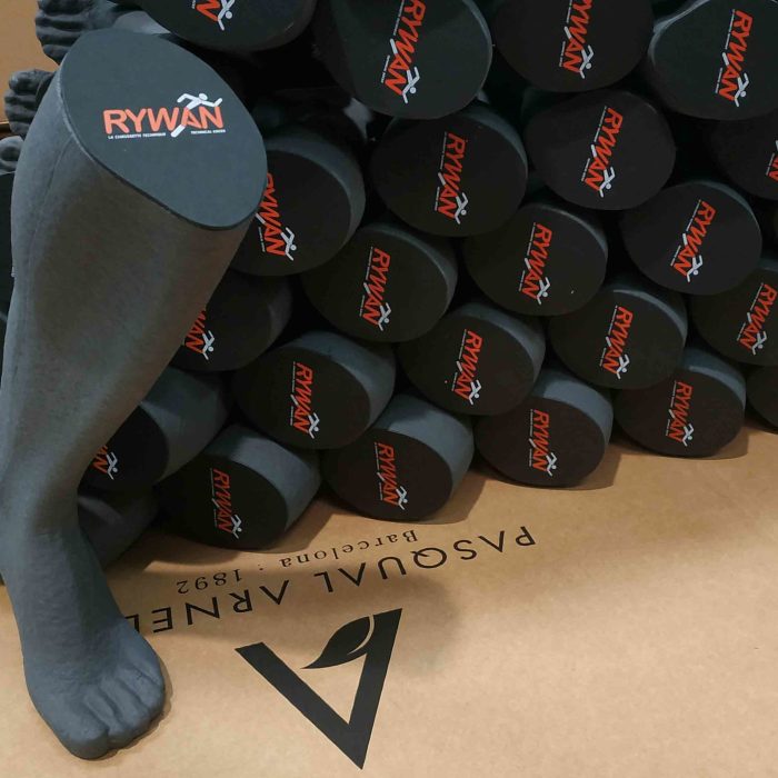 foot-leg-mannequin-paper-pulp-sustainable-rywan-1